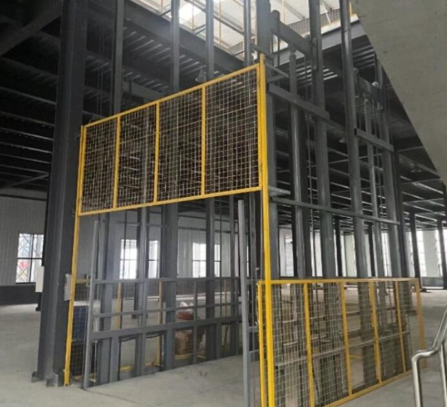 施甸请详细介绍一下货梯安装在室外的维护方法